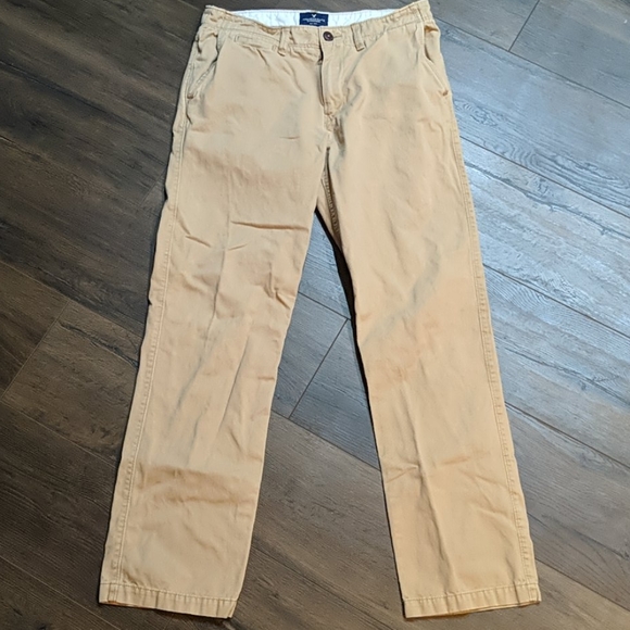 american eagle relaxed straight khakis